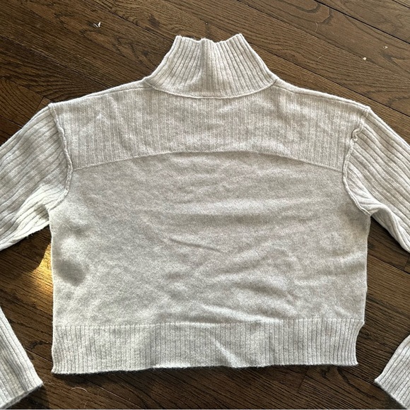 Like New Never Worn Free People Size XS Cashmere Sweater - Picture 3 of 5